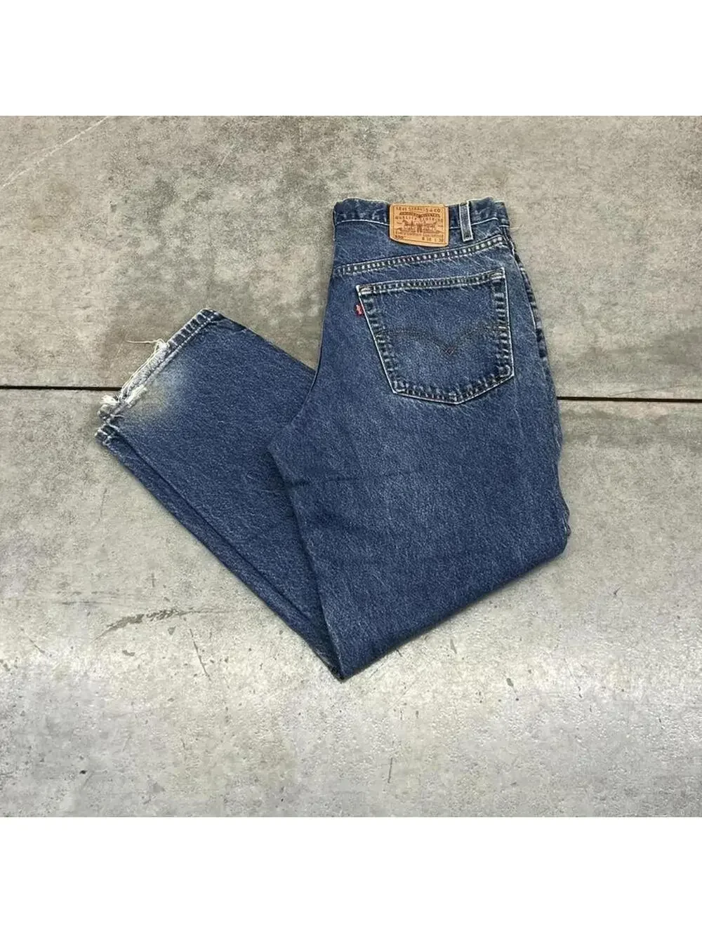 vintage levis 550 faded blue relaxed baggy fit made in usa jeans size 38 x 30